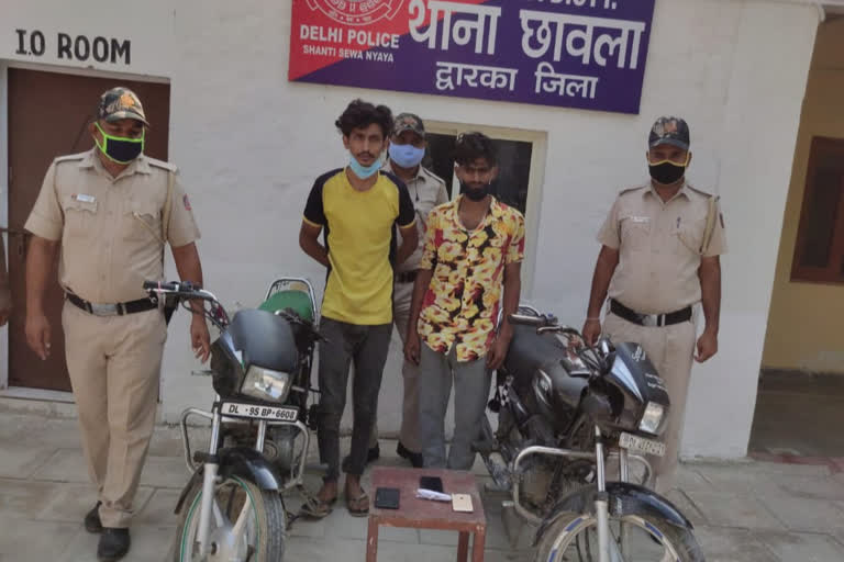 Chawla police arrested two crooks in delhi