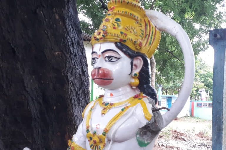 hanuman statue