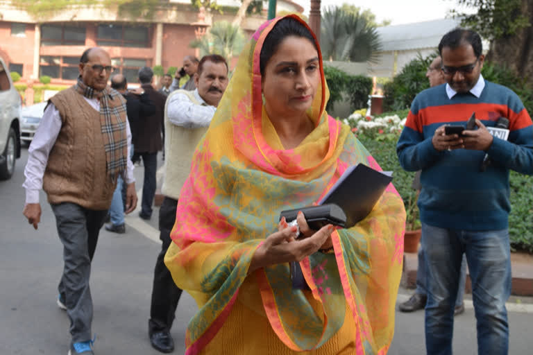 President approves Harsimrat kaur's resignation amid farmer's agitation on bill