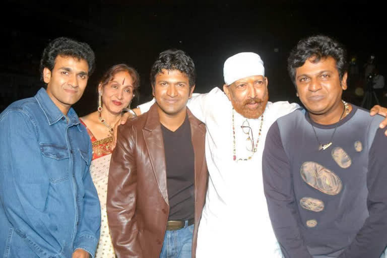 Puneet with Vishnuvardhan