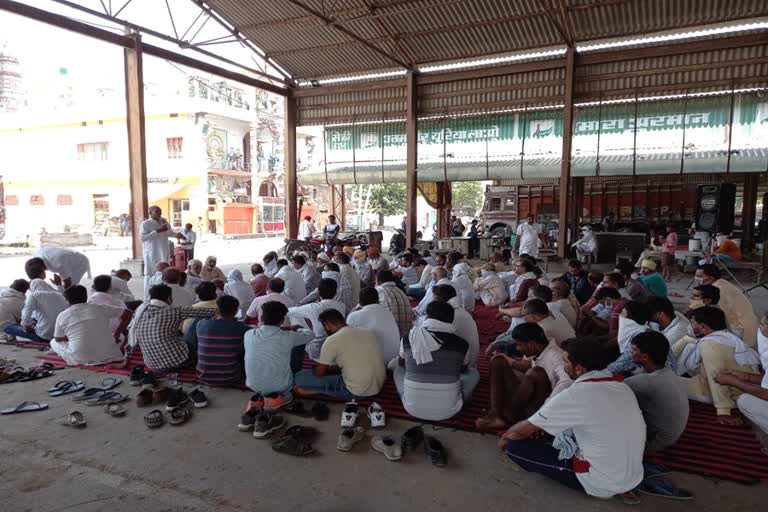 adhati association protest against agricultural ordinances in fatehabad