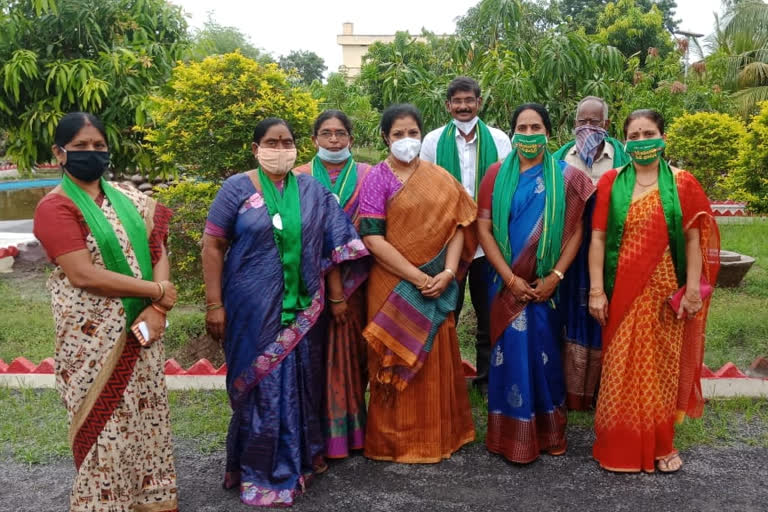 amaravathi farmers meet daggubati purandeswari in kaaramchedu prakasam district