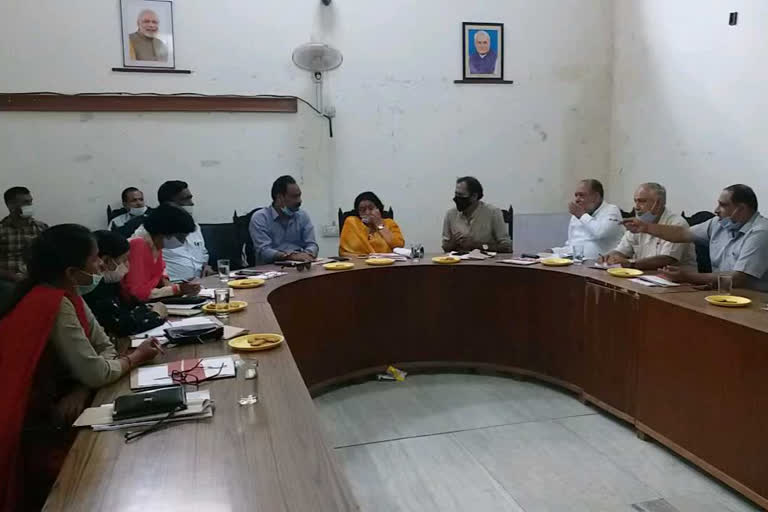 city council Nahan meeting