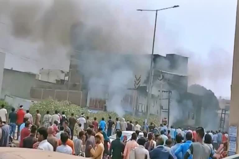 fire breaks out in burner making factory in faridabad