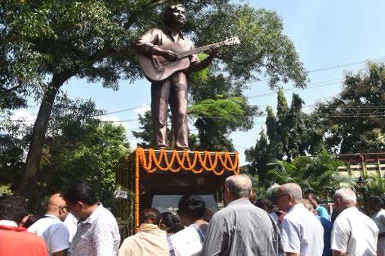 কণ্ঠশিল্পী জয়ন্ত হাজৰিকাৰ আজি ওপজা দিন