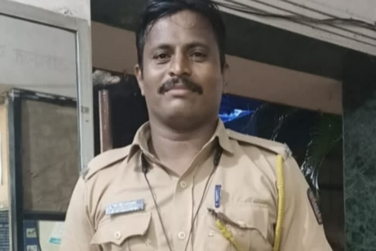 police save woman from Drowning in Thane