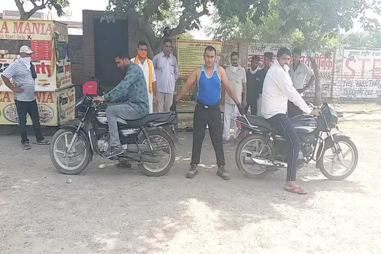 pahalwan vijendra singh made people aware about drugs by doing stunts In bhiwani