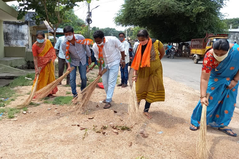 హుస్నాబాద్​ పట్టణంలో భాజపా ఆధ్వర్యంలో స్వచ్ఛభారత్​