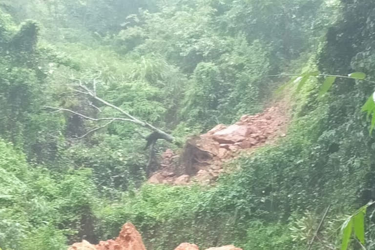 Kannur  heavy rain  കണ്ണൂർ  വ്യാപക നാശനഷ്‌ടം  കനത്ത മഴ  ദുരിതാശ്വാസ ക്യാമ്പുകള്‍