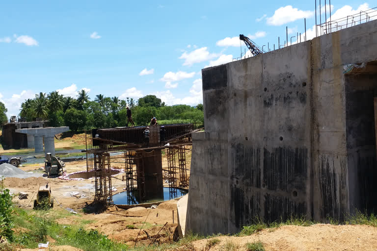 Still Gavaravaram bridge works Ongoing