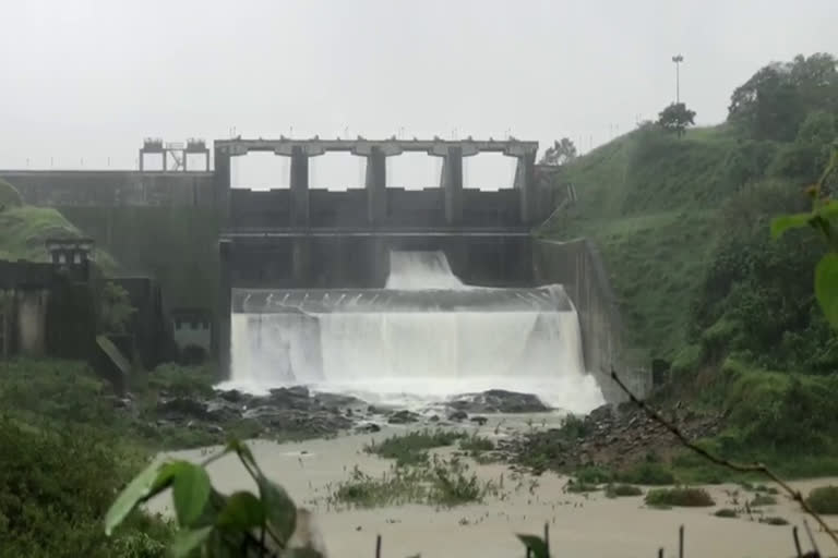 The shutters of the Banasurasagar Dam were raised by 15 cm  Banasurasagar Dam  ബാണാസുരസാഗർ അണക്കെട്ട്  Banasurasagar Dam shutters raised  ബാണാസുരസാഗർ അണക്കെട്ടിന്‍റെ ഷട്ടറുകൾ ഉയർത്തി