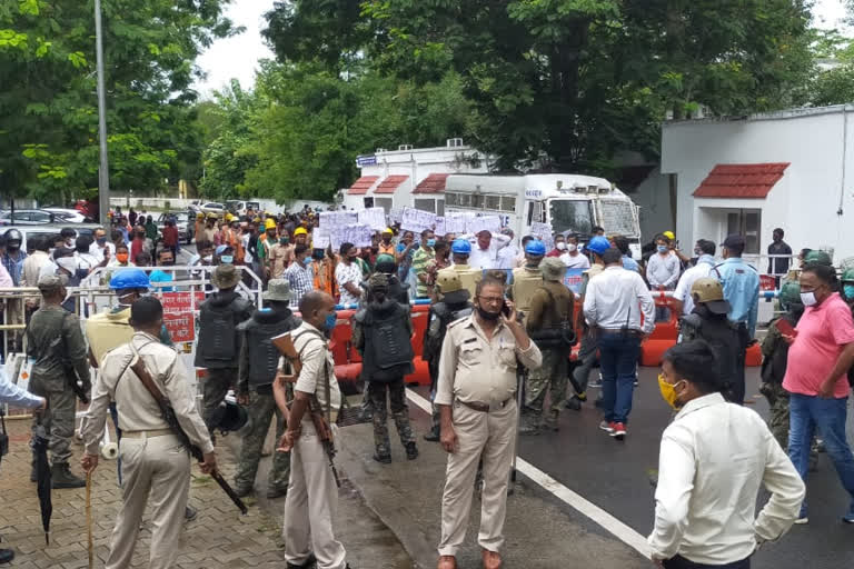 demonstration by sweepers