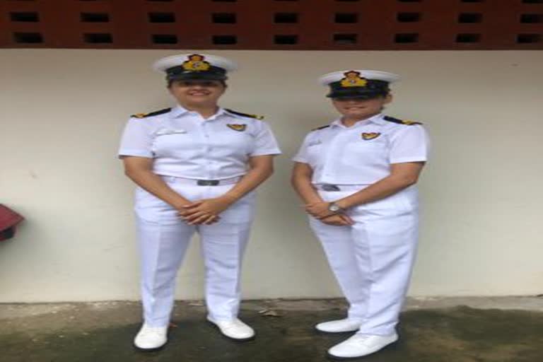 two women officers