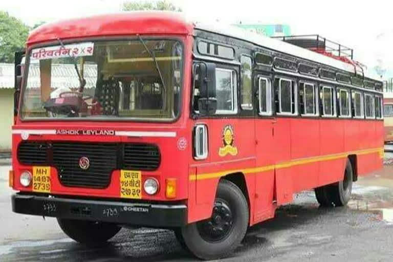 st bus (file photo)