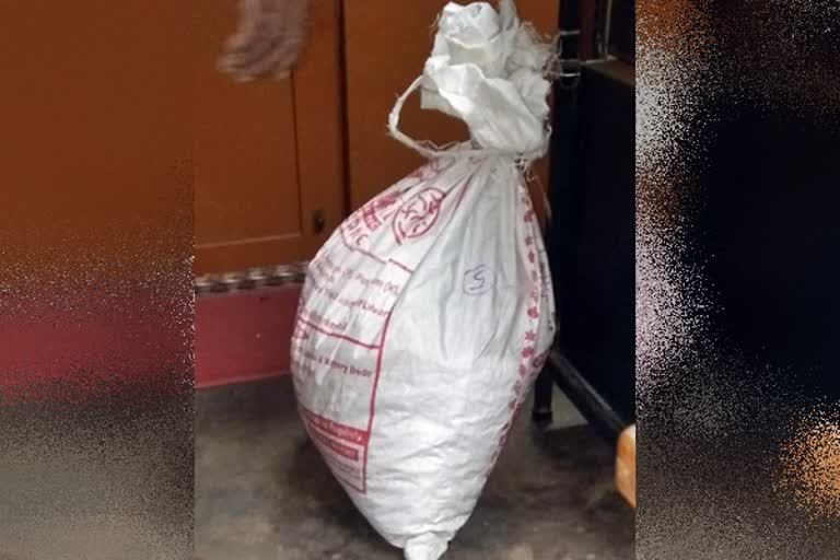 Police seized 7 kg of cannabis in car parked alone avadi