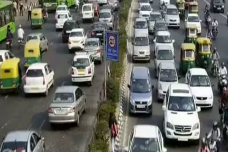 new vehicles registered in Delhi