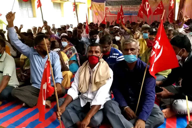 Gram Panchayat employees protest