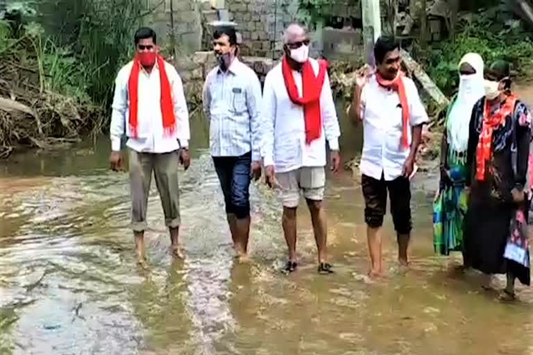 cpi-secretary-chada-venkat-reddy-serious-on-government-about-floods-in-hyderabad