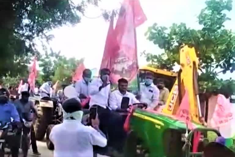 farmers-tractor-rayli-at-chinnakodur-in-siddipet-district-on-new-revenue-act