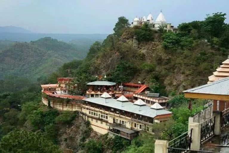 5,500 devotees reacBaba Balak Nath temple