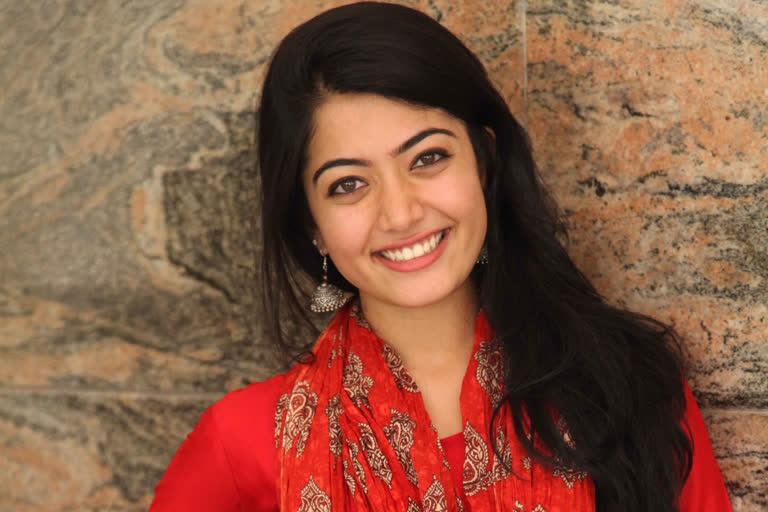 Rashmika Stole shampoo in hotel