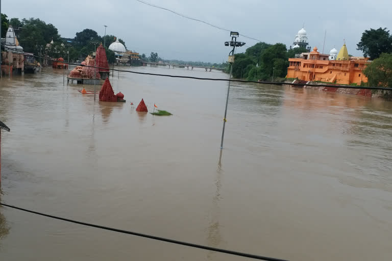 temple under rain water