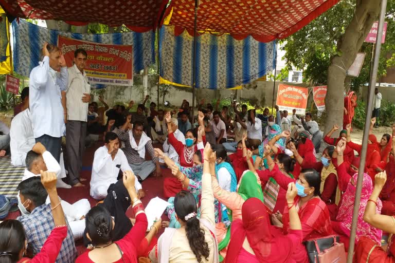 Asha workers protest in Kaithal