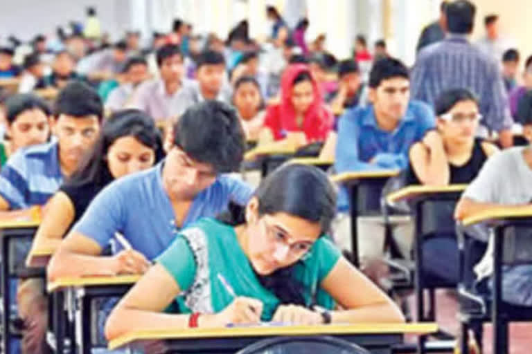 all qualified students are attending jee mains exam