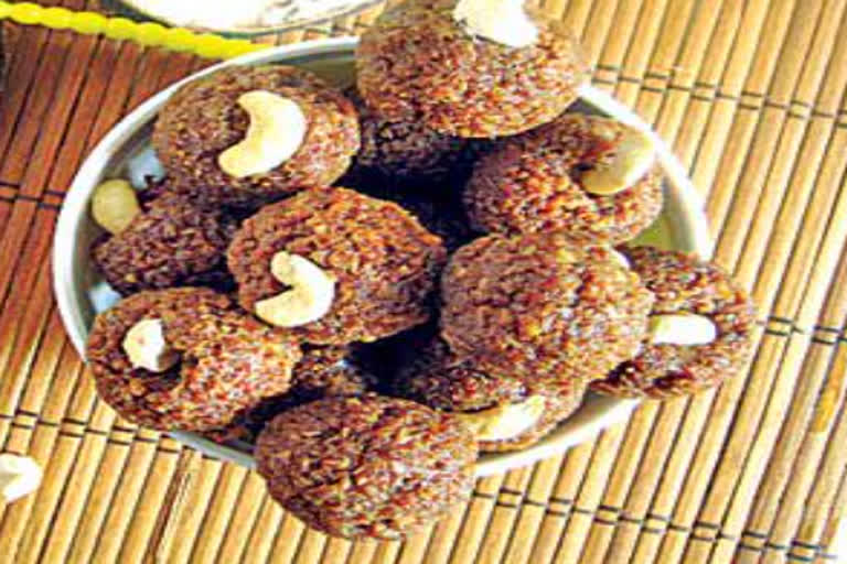 make tasty laddu without sugar with jaggery and dryfruits