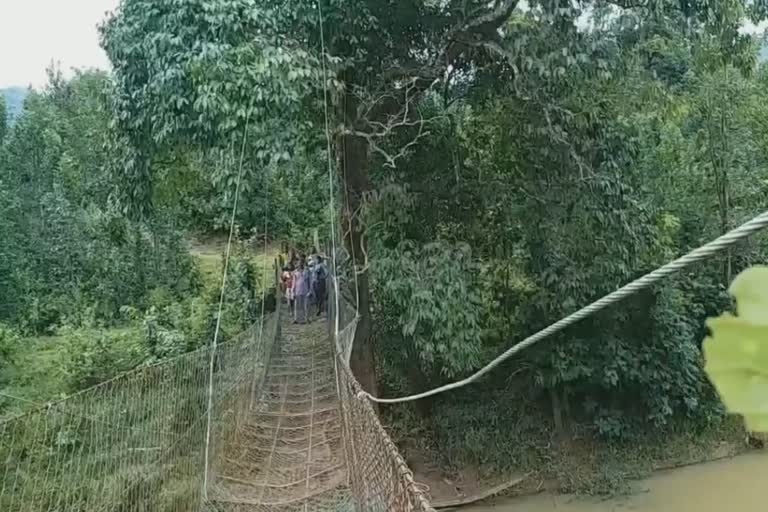 people built hanging bridge in kandhamal