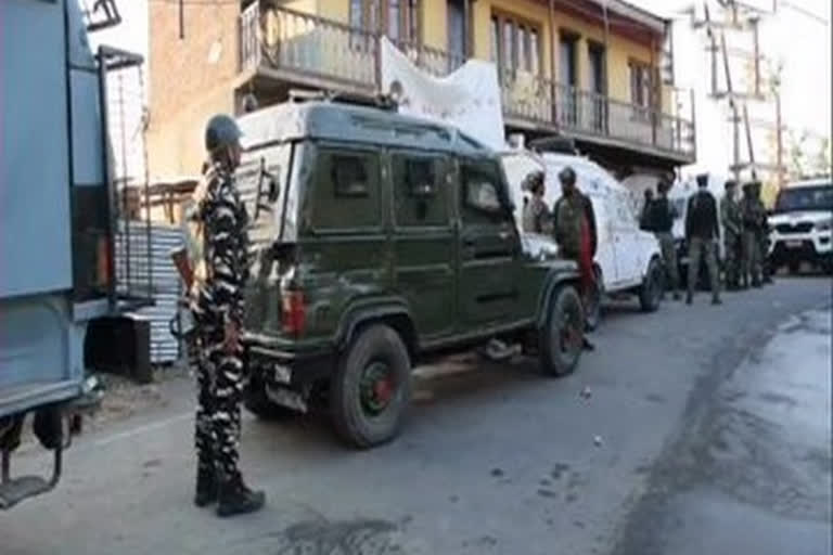 Two held in J-K's Kulgam; arms, cash seized