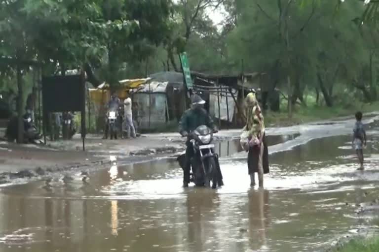 bad road condition of baloda bazar