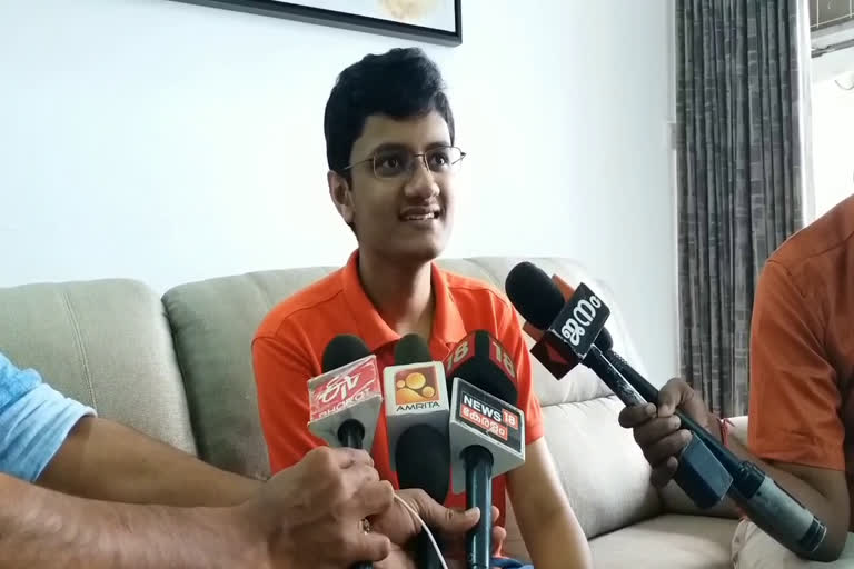 Keam examination  Varun Shiburaj from Kottayam secured the first rank in the Keam examination  first rank in the Keam examination  Varun Shiburaj from Kottayam  കീം പരീക്ഷ  ഒന്നാം റാങ്ക് സ്വന്തമാക്കി കോട്ടയം സ്വദേശി  വരുൺ ഷിബുരാജ്