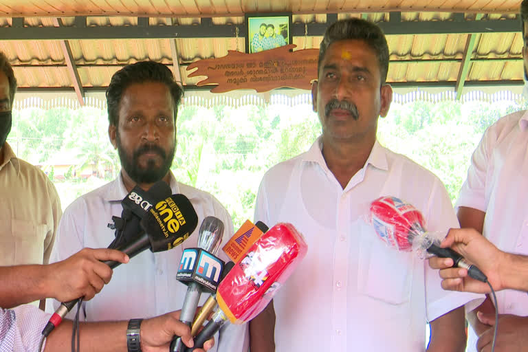 Parents say the Supreme Court's position comforting in periya case  periya case  youth congress  kasarcode  പെരിയ ഇരട്ടക്കൊല  സുപ്രീം കോടതി  പെരിയ ഇരട്ടക്കൊല;സുപ്രീം കോടതി നിലപാട് ആശ്വാസം നല്‍കുന്നുവെന്ന് രക്ഷിതാക്കള്‍  ശരത് ലാലിന്‍റെ പിതാവ് സത്യനാരായണന്‍