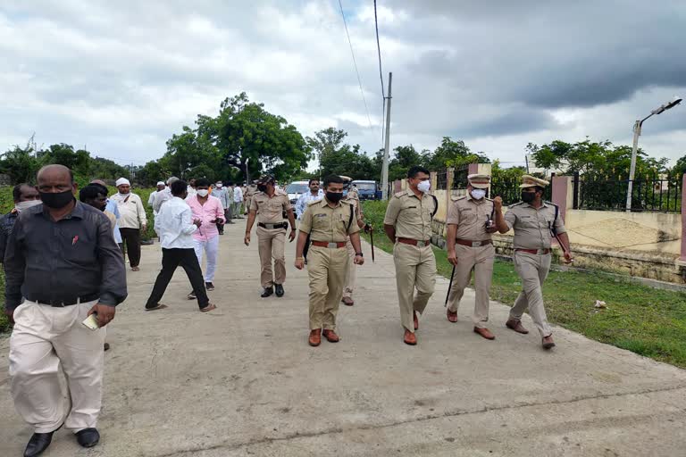 A man committed suicide by jumping into a well in Bidar...