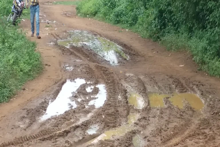 villagers-forced-to-go-through-mud-filled-path