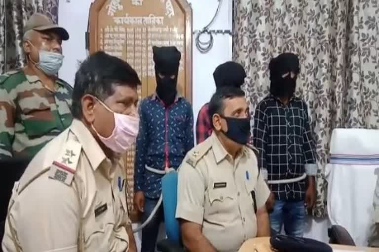 Three gang rape accused arrested in godda, gang rape with minor girl in godda, crime news of godda, गोड्डा में नाबालिग लड़की से गैंगरेप के तीन आरोपी गिरफ्तार, गोड्डा में नाबालिग लड़की से सामूहिक दुष्कर्म, गोड्डा में अपराध की खबरें