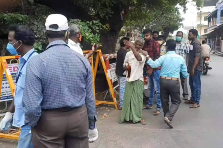 elder attack in pondy