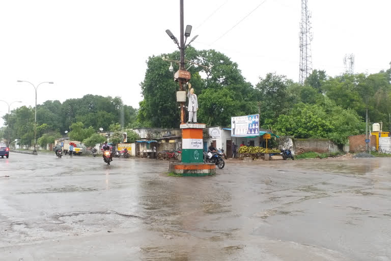 Heavy rain in Telangana, Telangana Heavy rain. Telangana Heavy rain news, Telangana Heavy rain 2020 news, Telangana Heavy rain latest news, Telangana Heavy rain update, ತೆಲಂಗಾಣದಲ್ಲಿ ಭಾರಿ ಮಳೆ, ತೆಲಂಗಾಣ ಮಳೆ, ತೆಲಂಗಾಣ ಮಳೆ 2020, ತೆಲಂಗಾಣ ಮಳೆ 2020 ಸುದ್ದಿ,