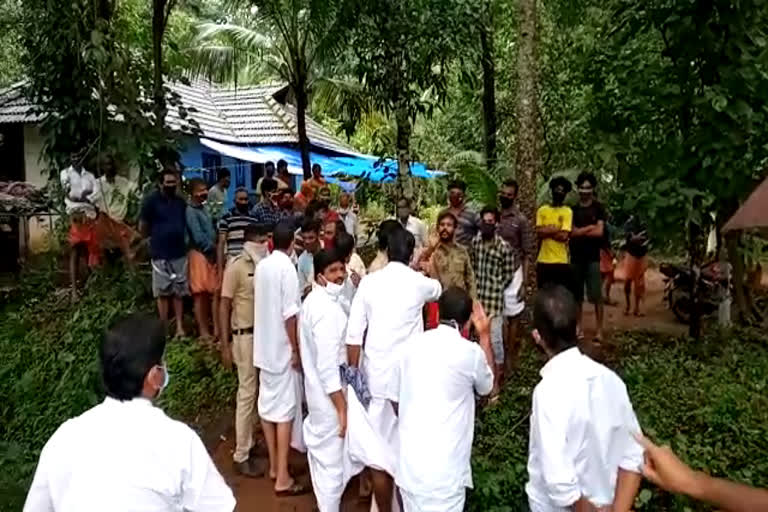 Case against CPM activists on Attempt to assault on Congress leaders  Case against CPM activists  Attempt to assault Congress leaders  കോണ്‍ഗ്രസ് നേതാക്കൾക്ക് നേരെ കൈയ്യേറ്റ ശ്രമം  സിപിഎം പ്രവർത്തകർക്കെതിരെ കേസ്  ഡിസിസി പ്രസിഡന്‍റ് സതീശൻ പാച്ചേനി  DCC President Satheesan Pacheni