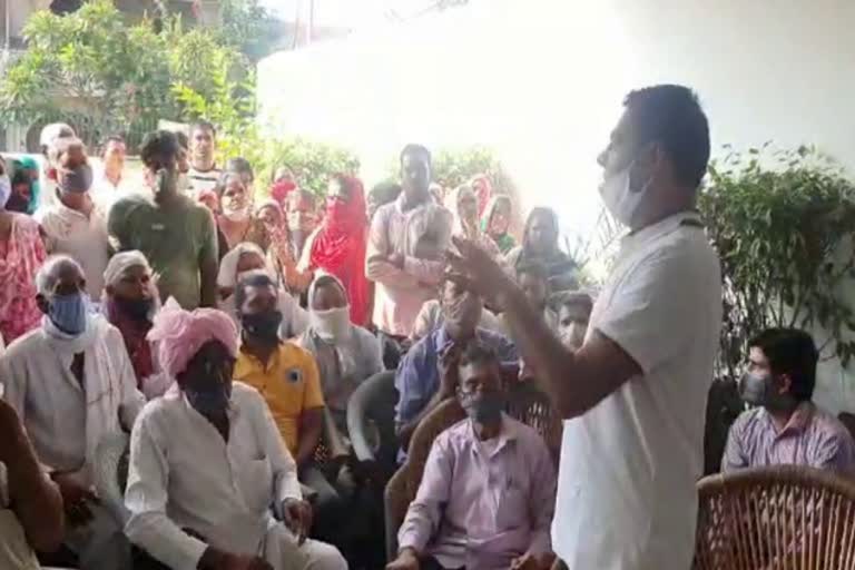 Sahupura villagers met MLA Nayan Pal Rawat