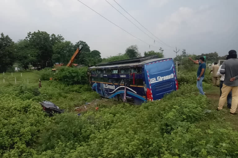 A private bus with Migrant workers from UP met with an accident near Godhra.