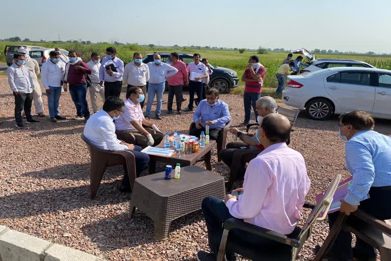 up noida acs land inspection for film city project