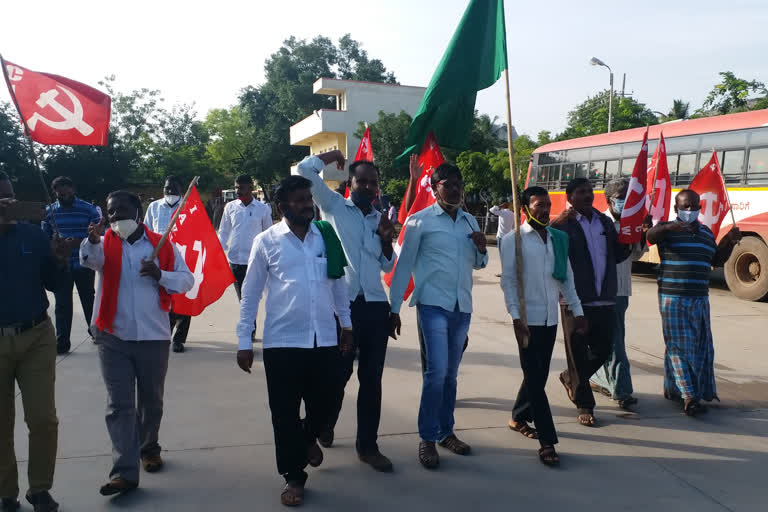 Karnataka bandh Good response in Koppal district