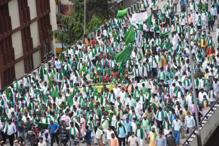 farmers-opposing-for-agri-bill-protesters-arrest-in-bangalore