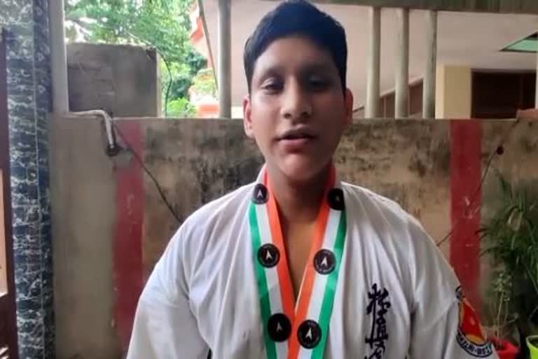 divyansh kirti dixit from kanpur registered his name in india book of records