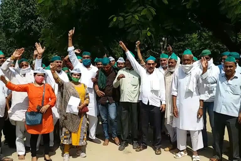 Aam Aadmi Party protests against Agriculture Bill