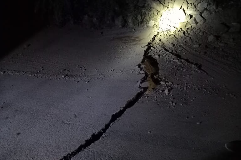 Landslide near Kandaghat shimla