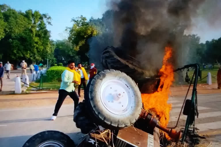 Youth Congress President Birender Dhillon detained in case of burning tractor on Rajpath