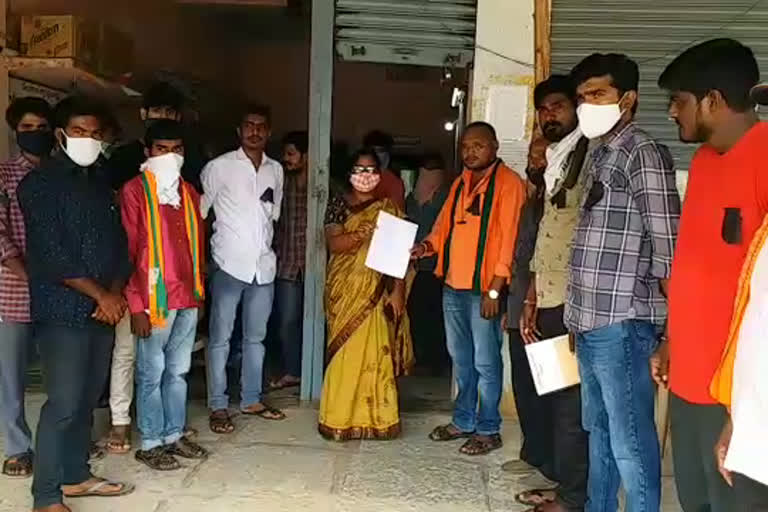 representation against lrs at dhantalpally mro office by bjp leaders